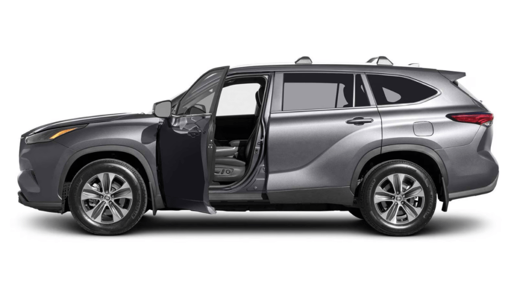 Toyota Highlander 2023: صديقة للعائلة مع أداء محسّن